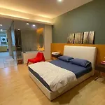 Stylish Romantic Couples Getaway At Kl City 1419