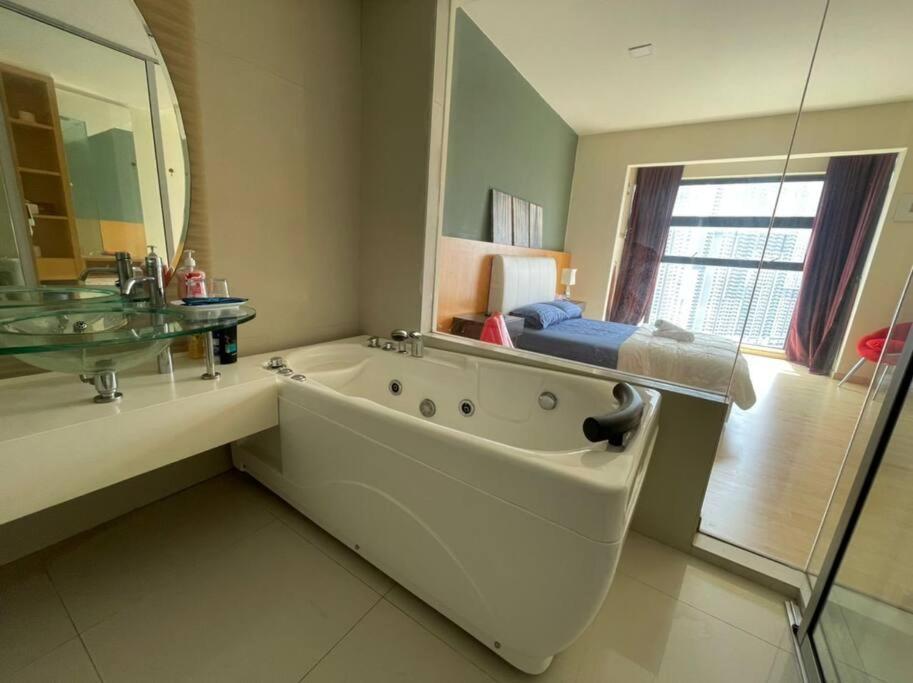 Apartment Stylish Romantic Couples Getaway At Kl 1419 *