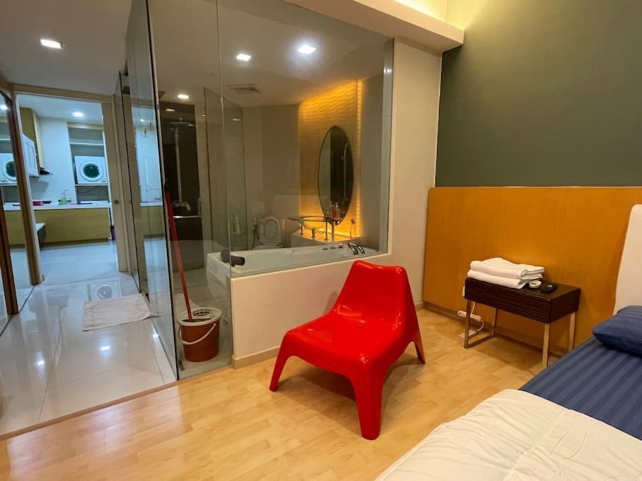 Stylish Romantic Couples Getaway At Kl 1419 *